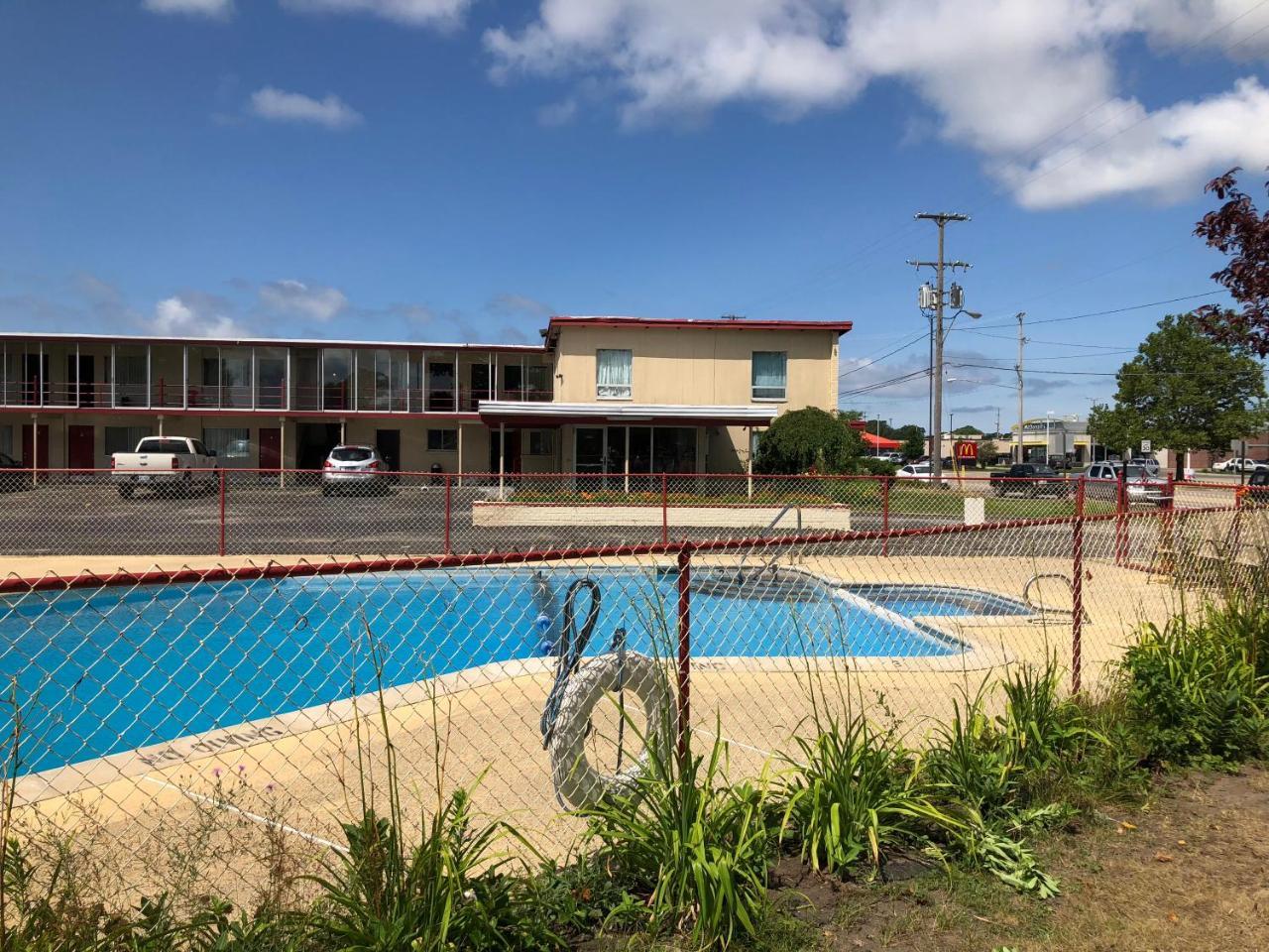 Seaway Motel Roosevelt Park Luaran gambar