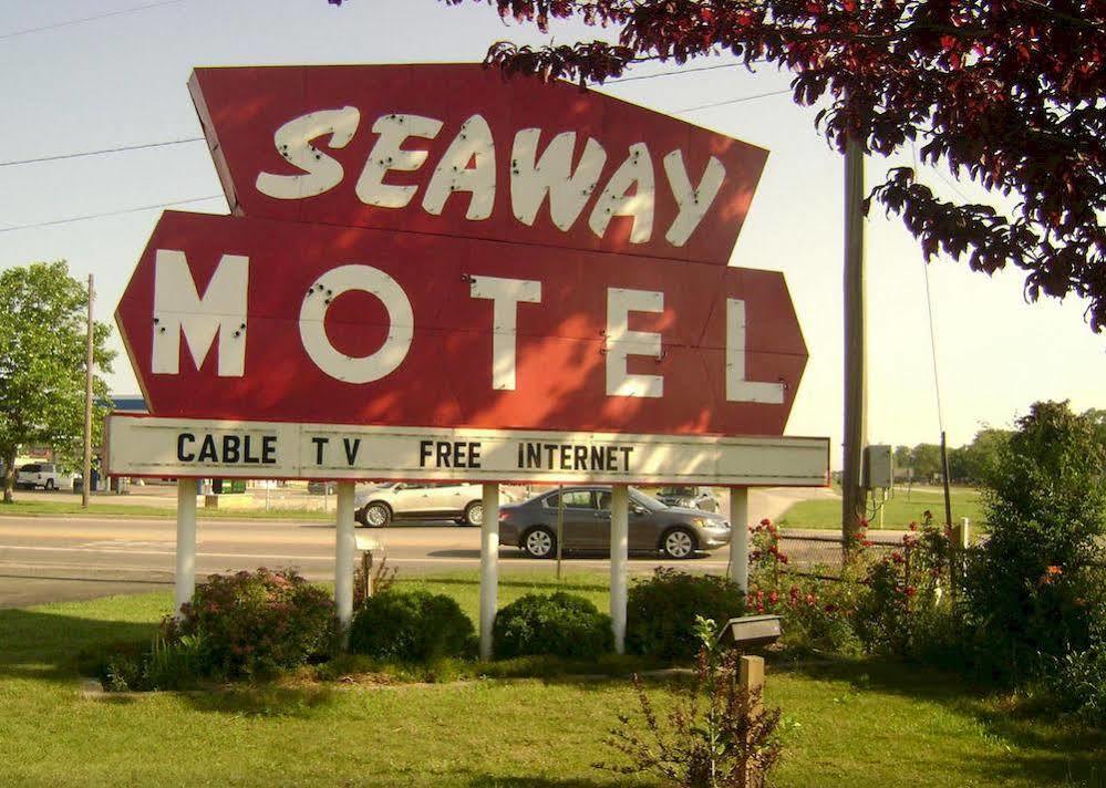 Seaway Motel Roosevelt Park Luaran gambar